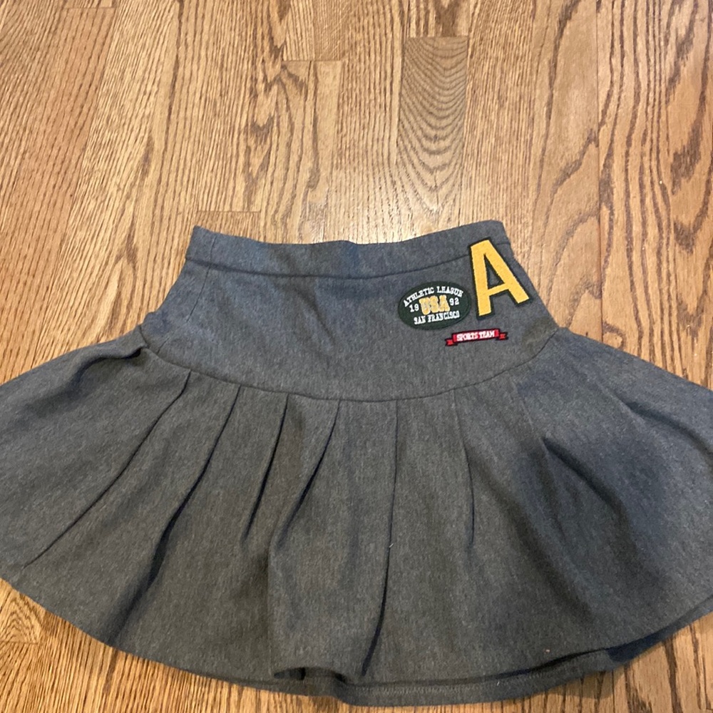 Cute grey short Zara skirt